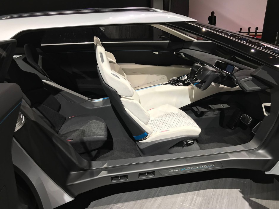 Mitsubishi e-Evolution concept