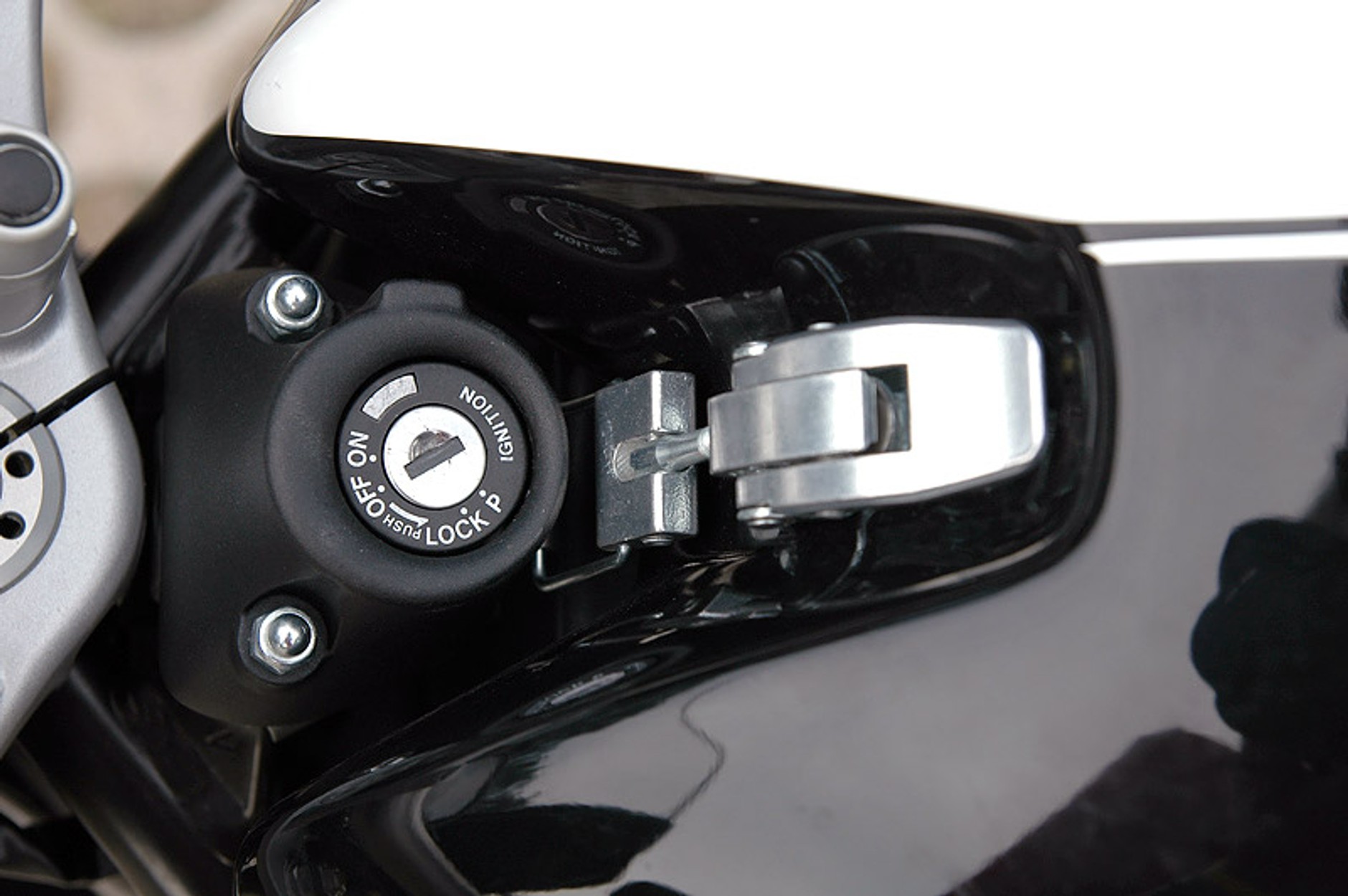 Ducati Monster S2R 1000: stary znajomy (test)