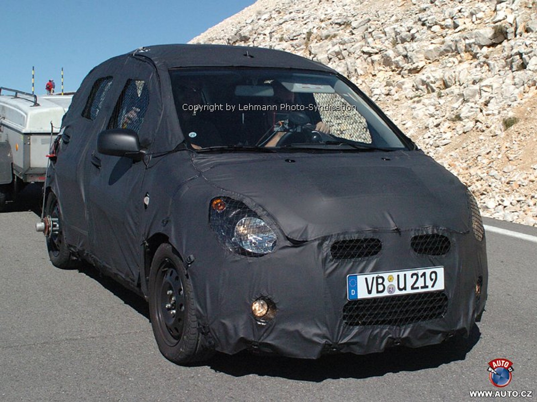 Zdjęcia szpiegowskie: Trzy nowości Opla na najbliższe lata