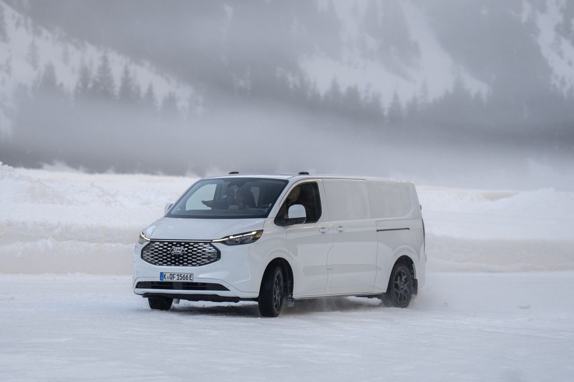 Ford E-Transit AWD