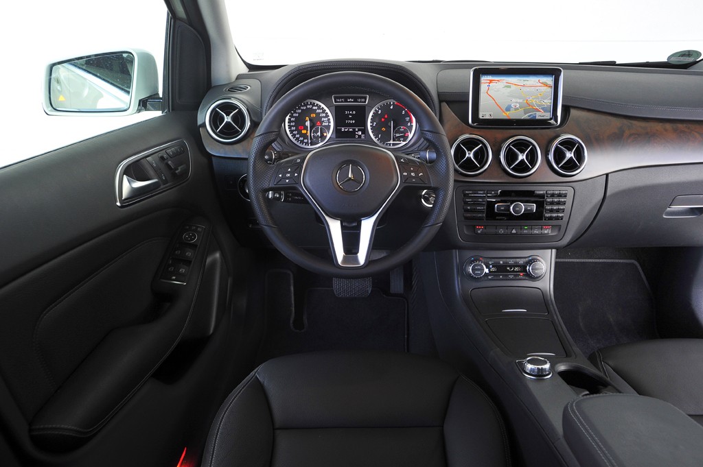Milion chętnych na klasę B Mercedesa