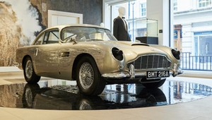 Aston Martin DB5 Jamesa Bonda rozbił bank. Ogromna kwota