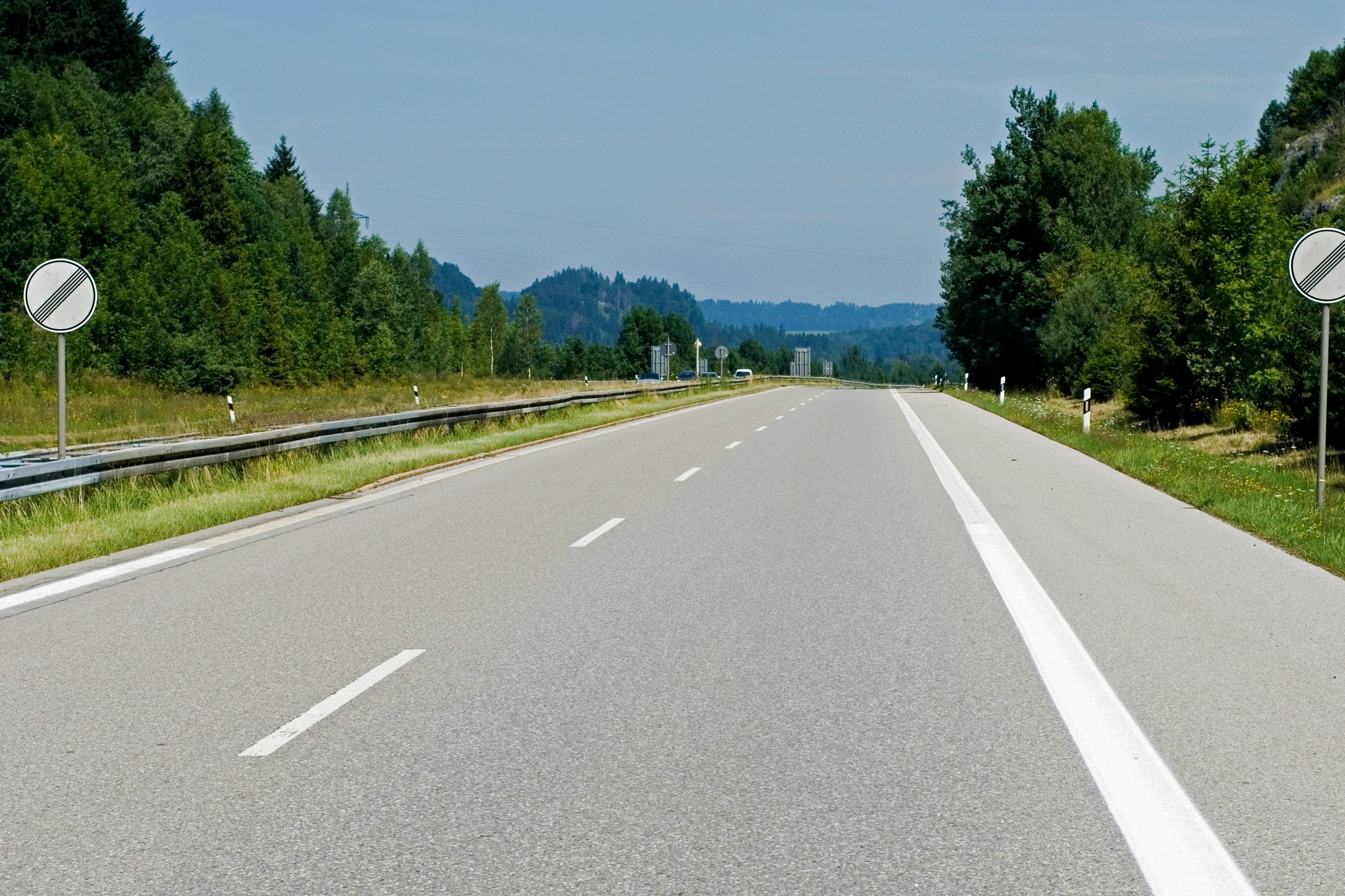 Większość Niemców za limitem prędkości na autostradach. Czy ograniczenie do 130 km na godz. jest możliwe?