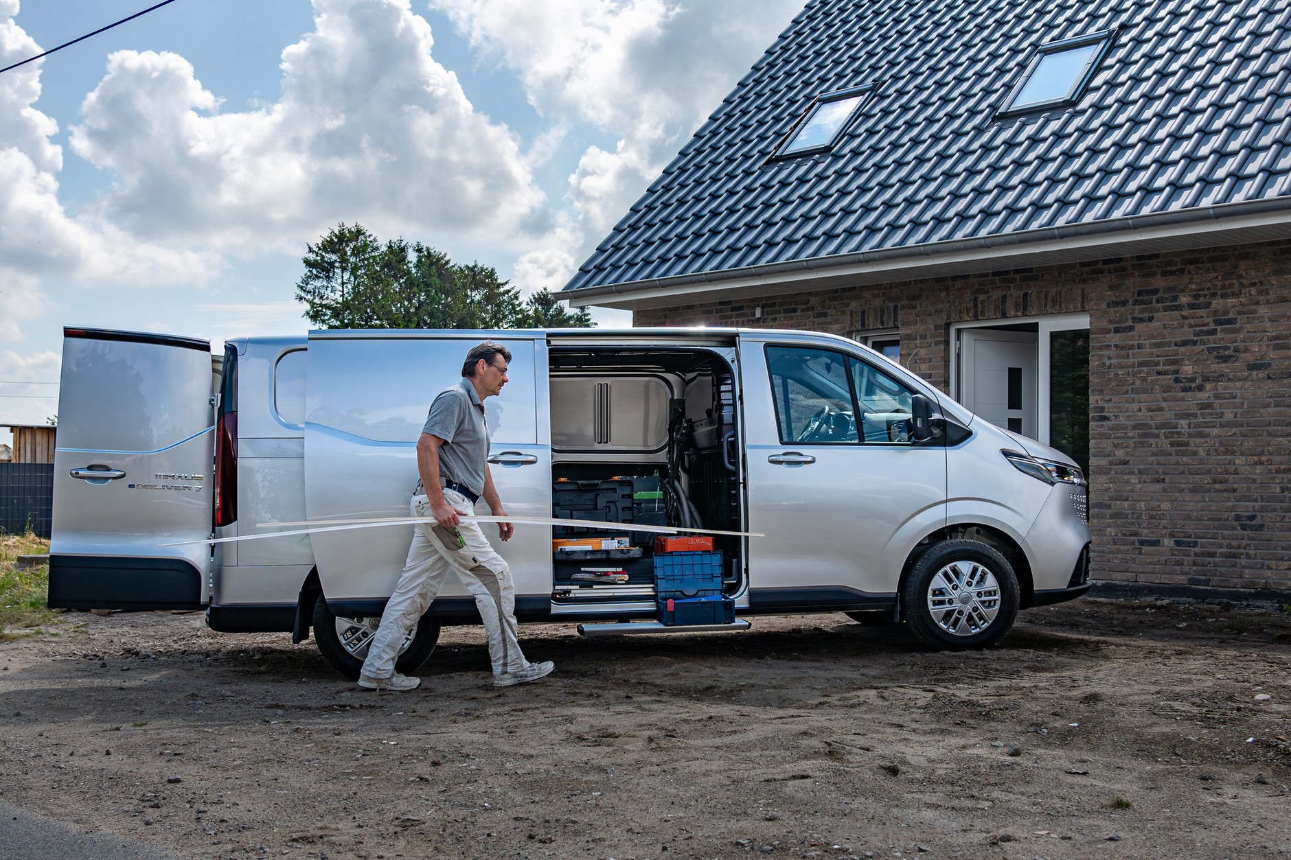 Maxus e-DELIVER 7
