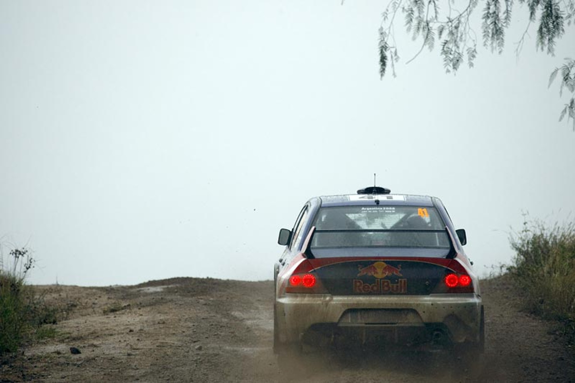 Rajd Argentyny 2008: Loeb zdecydowanym liderem (I. etap)