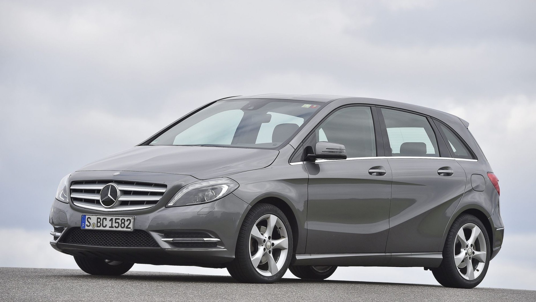 Szukasz Mercedesa klasy B z Niemiec? Jesteś niemal skazany na auto z rąk seniora – wielu wariantów tego modelu praktycznie nikt inny nie kupował.