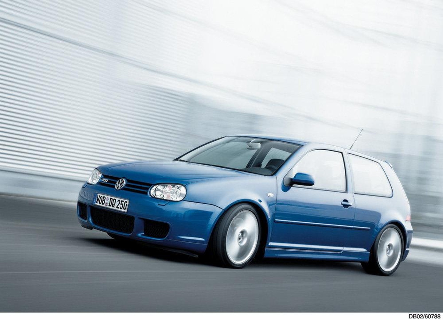 VW Golf IV R32
