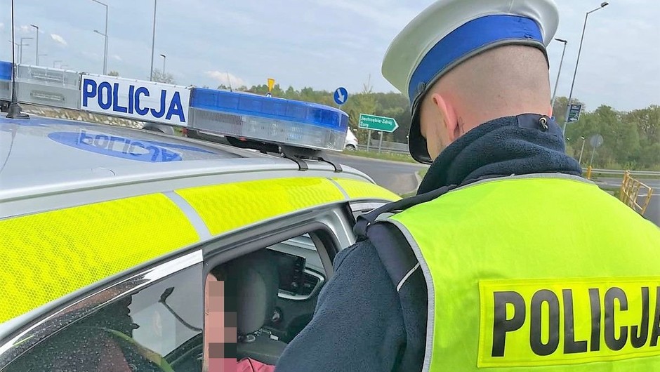 Fałszywe dane, brak pasów i zakaz sądowy to tylko początek jej problemów