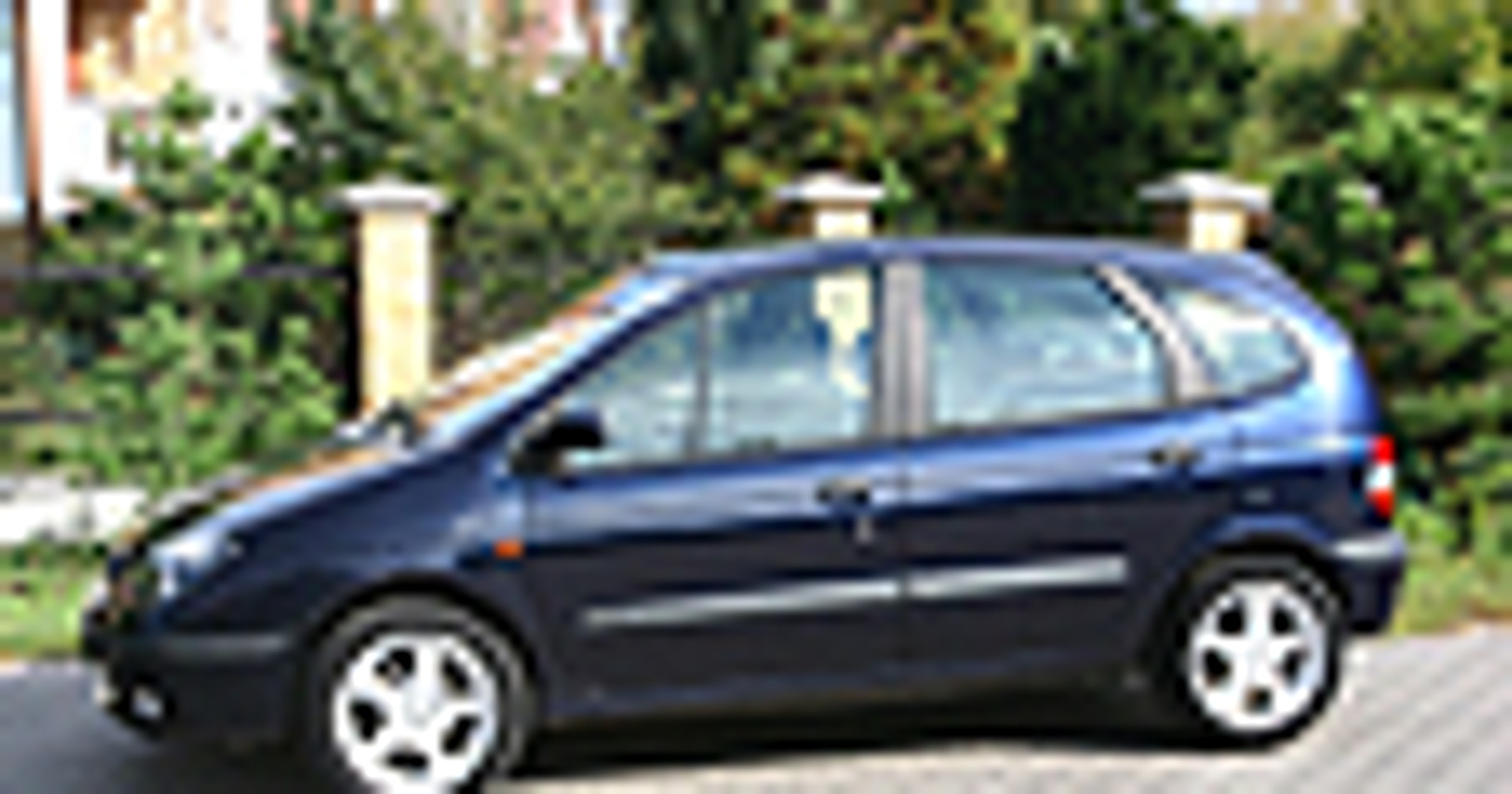 Renault Scenic - Minibus dla rodziny