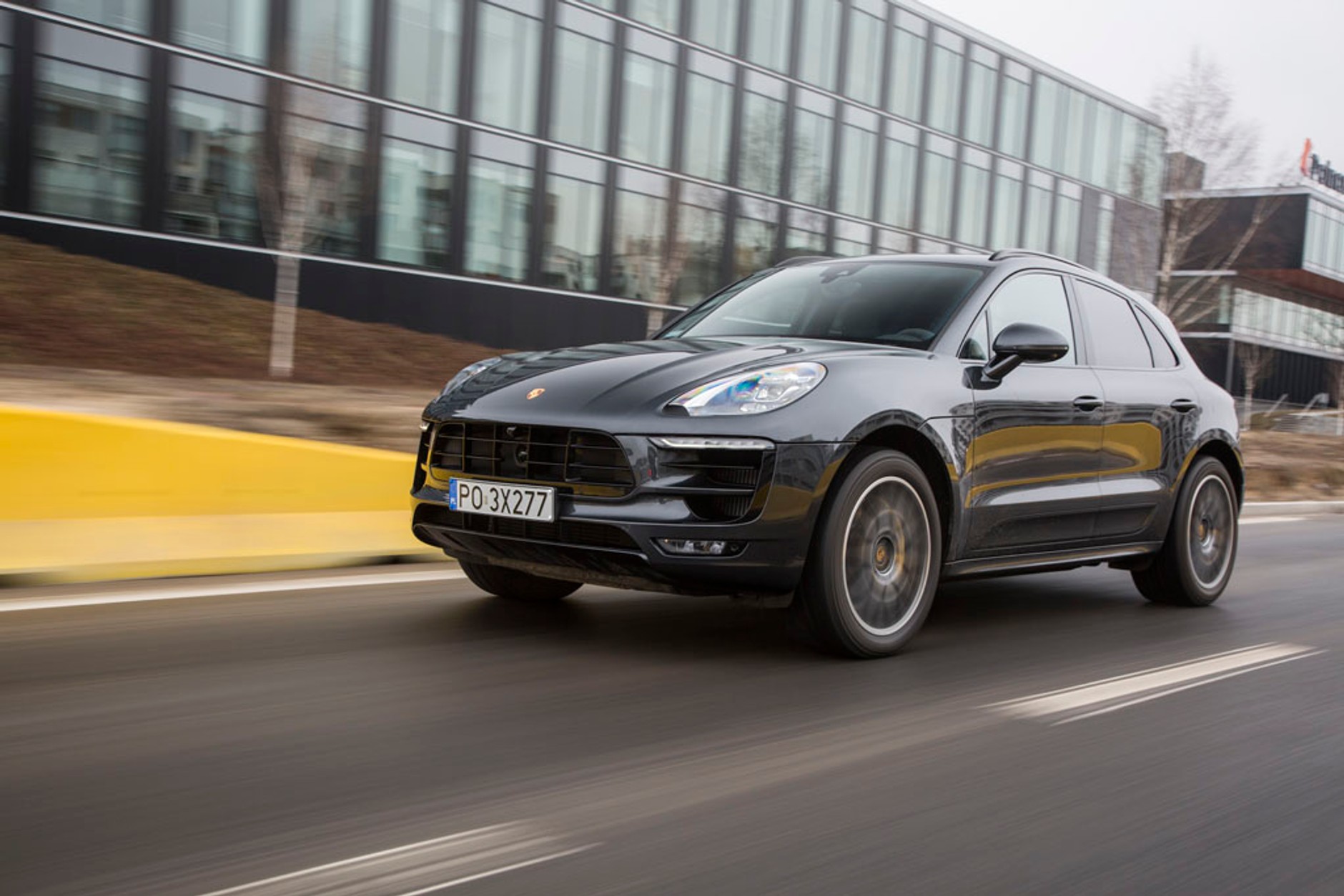 Porsche Macan Turbo - o 10 proc. mocniejsze i droższe