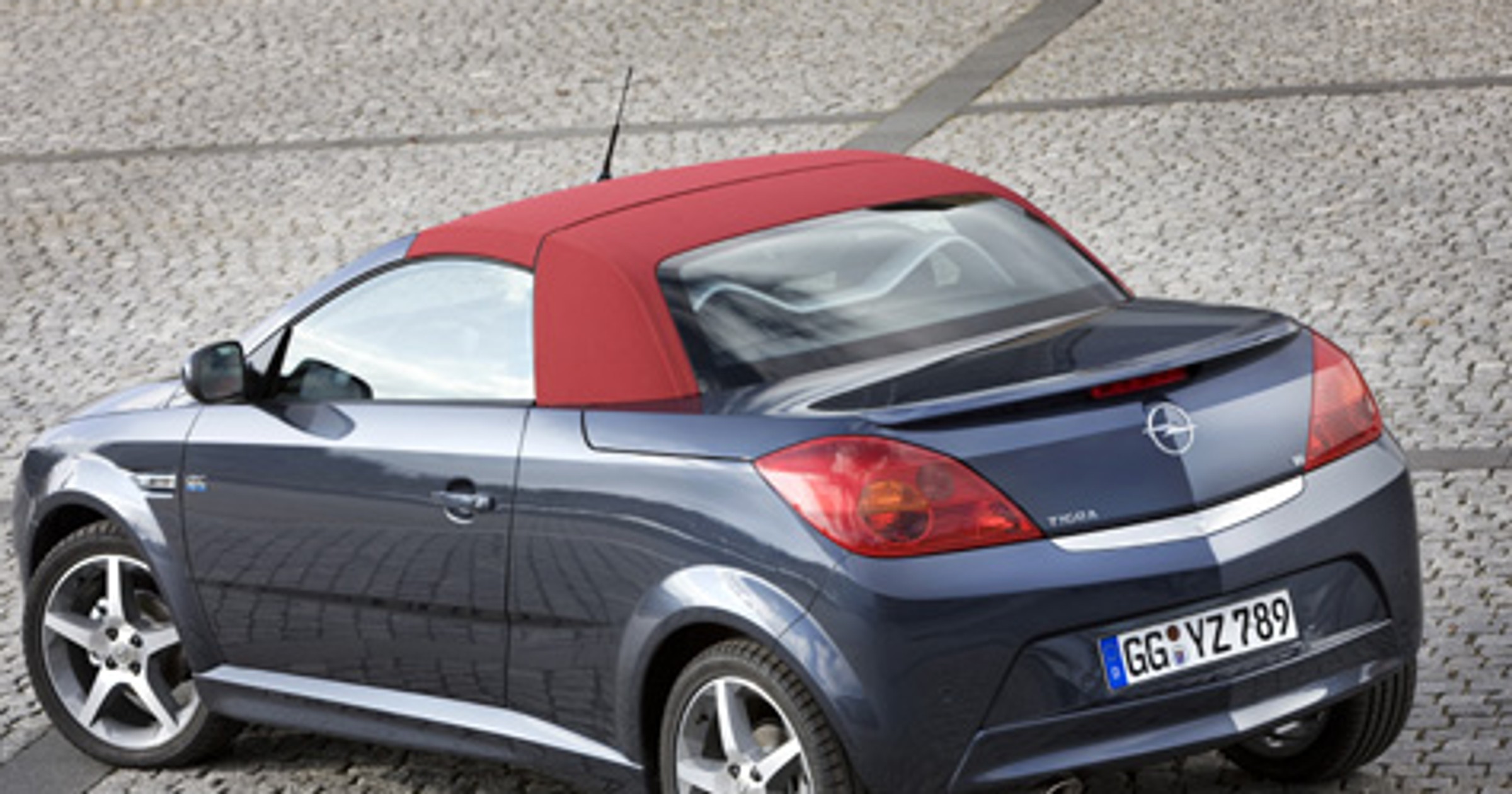 Opel Tigra TwinTop - niczym prawdziwe kabrio