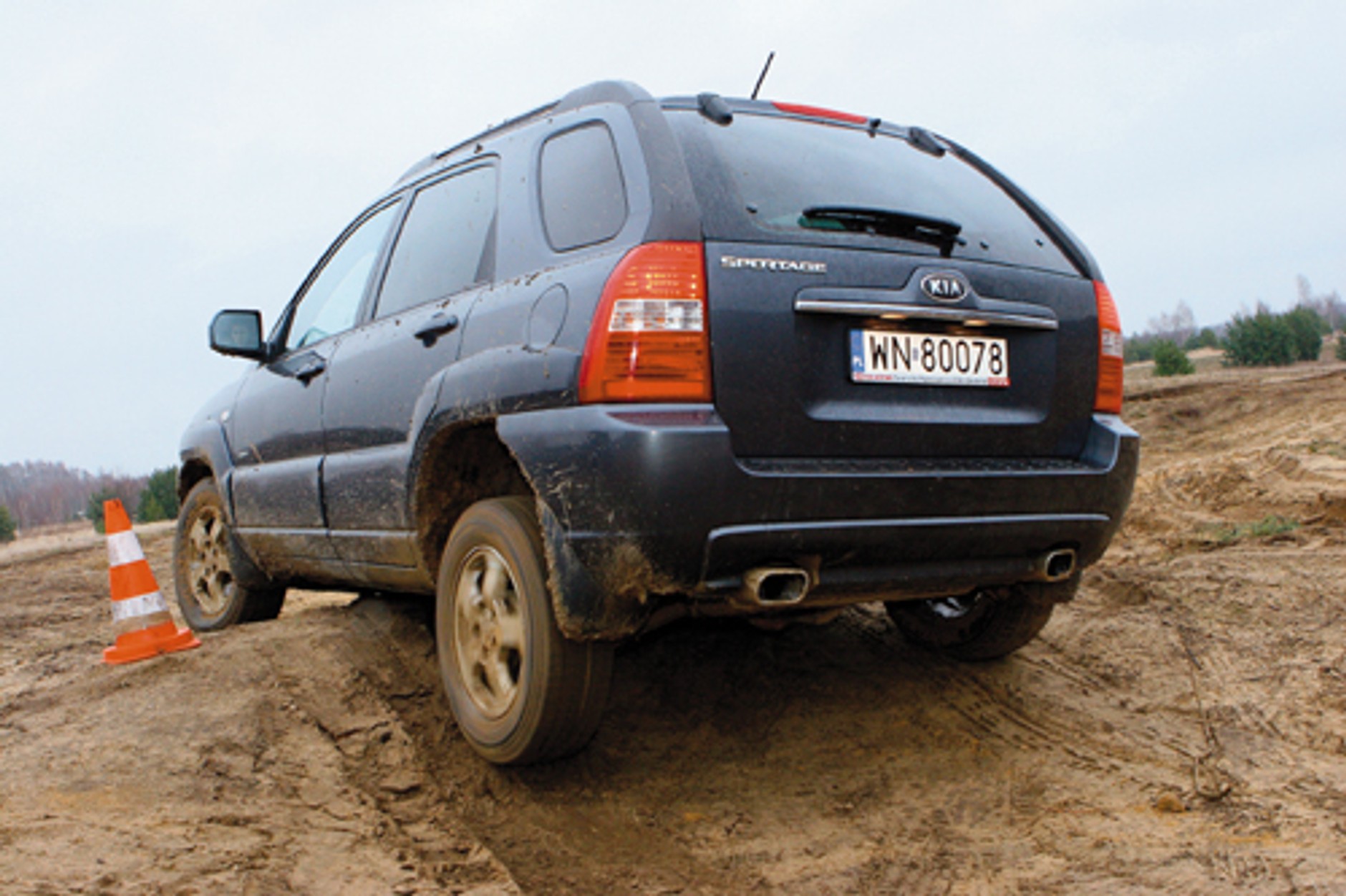 Kia Sportage, Nissan Navara, SsangYong Acyon - Księgowy rządzi!