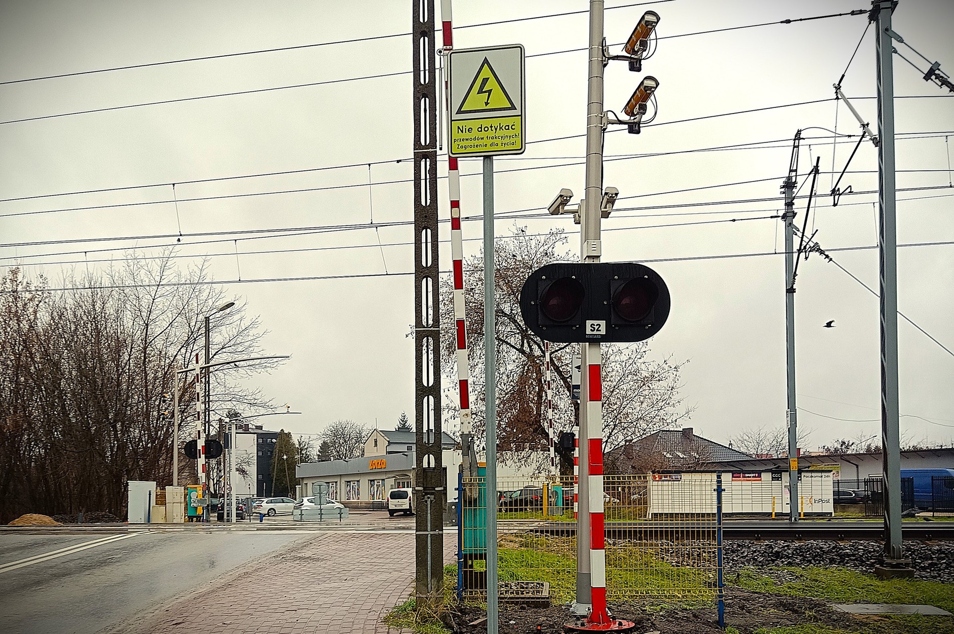 System Red Light na przejeździe kolejowo-drogowym w Radomsku