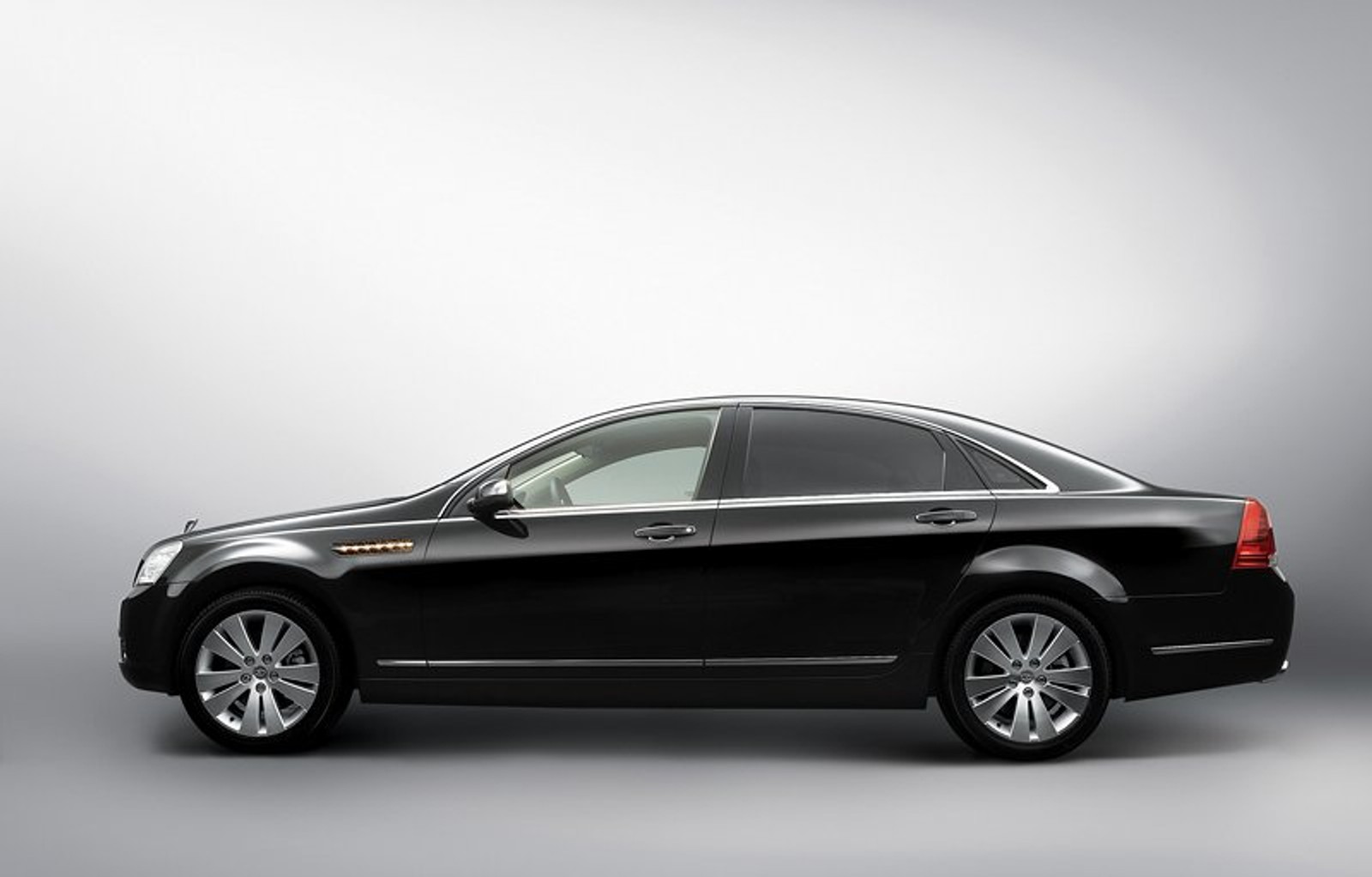 Daewoo L4X: koncepcyjna luksusowa limuzyna dla Korei