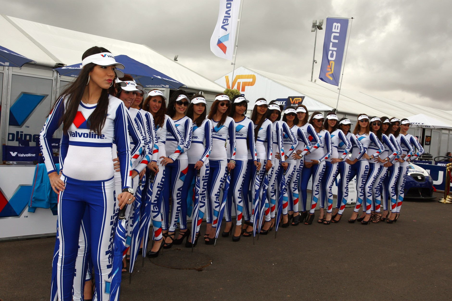 WTCC: 1-2-3, Chevroleta w Maroko gonisz Ty