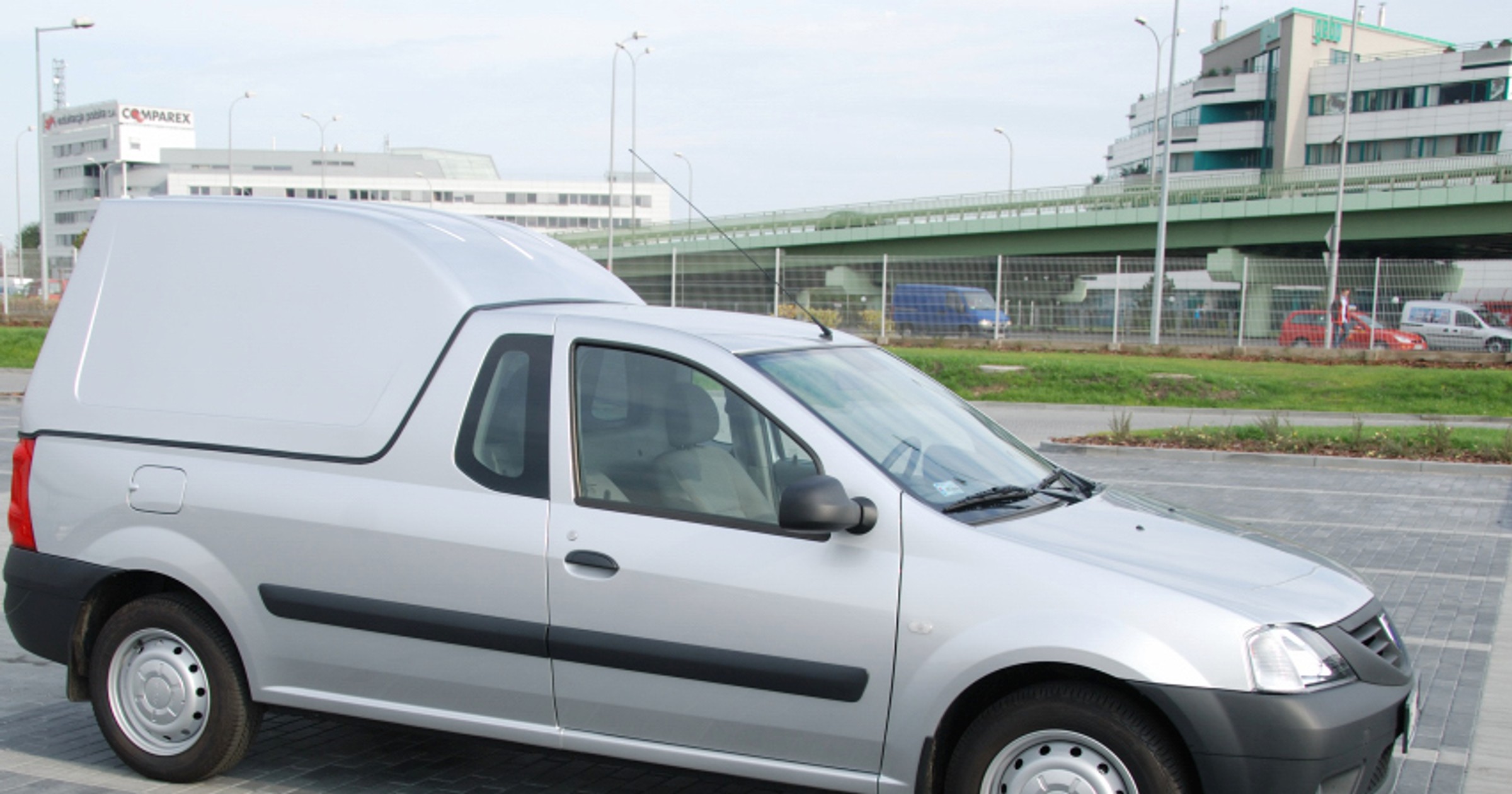 Dacia oferuje już nadbudowy do Logana Pick-up
