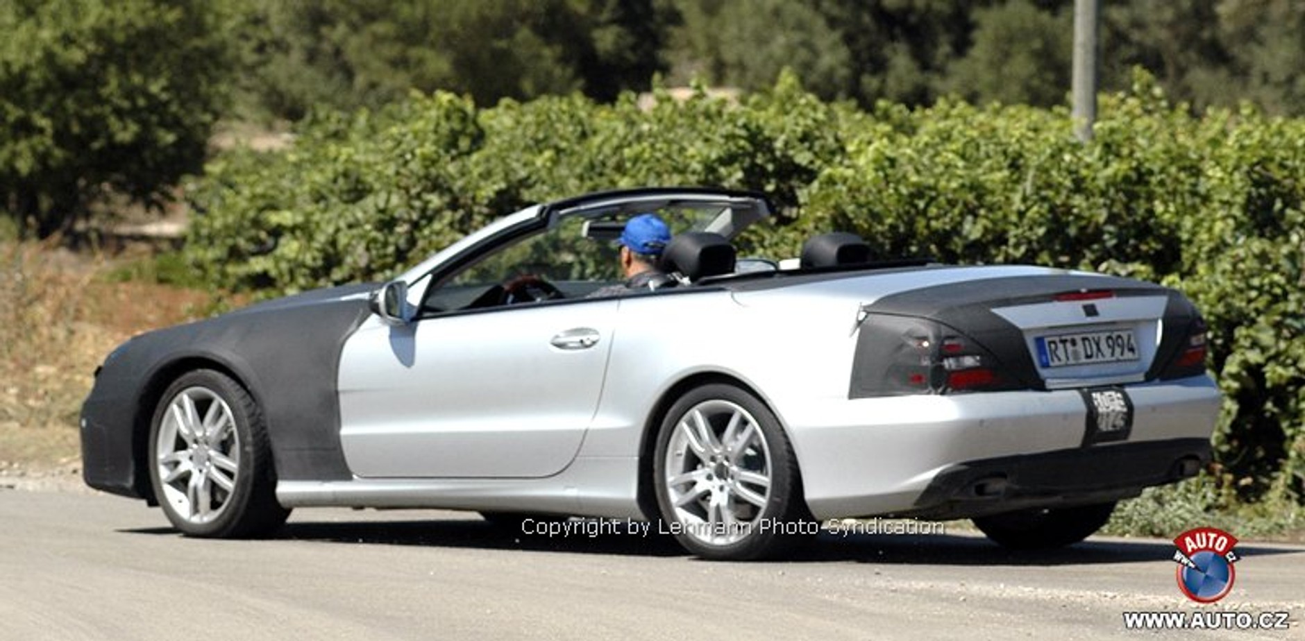 Zdjęcia szpiegowskie: odmłodzone Mercedesy SL i SLK we Włoszech