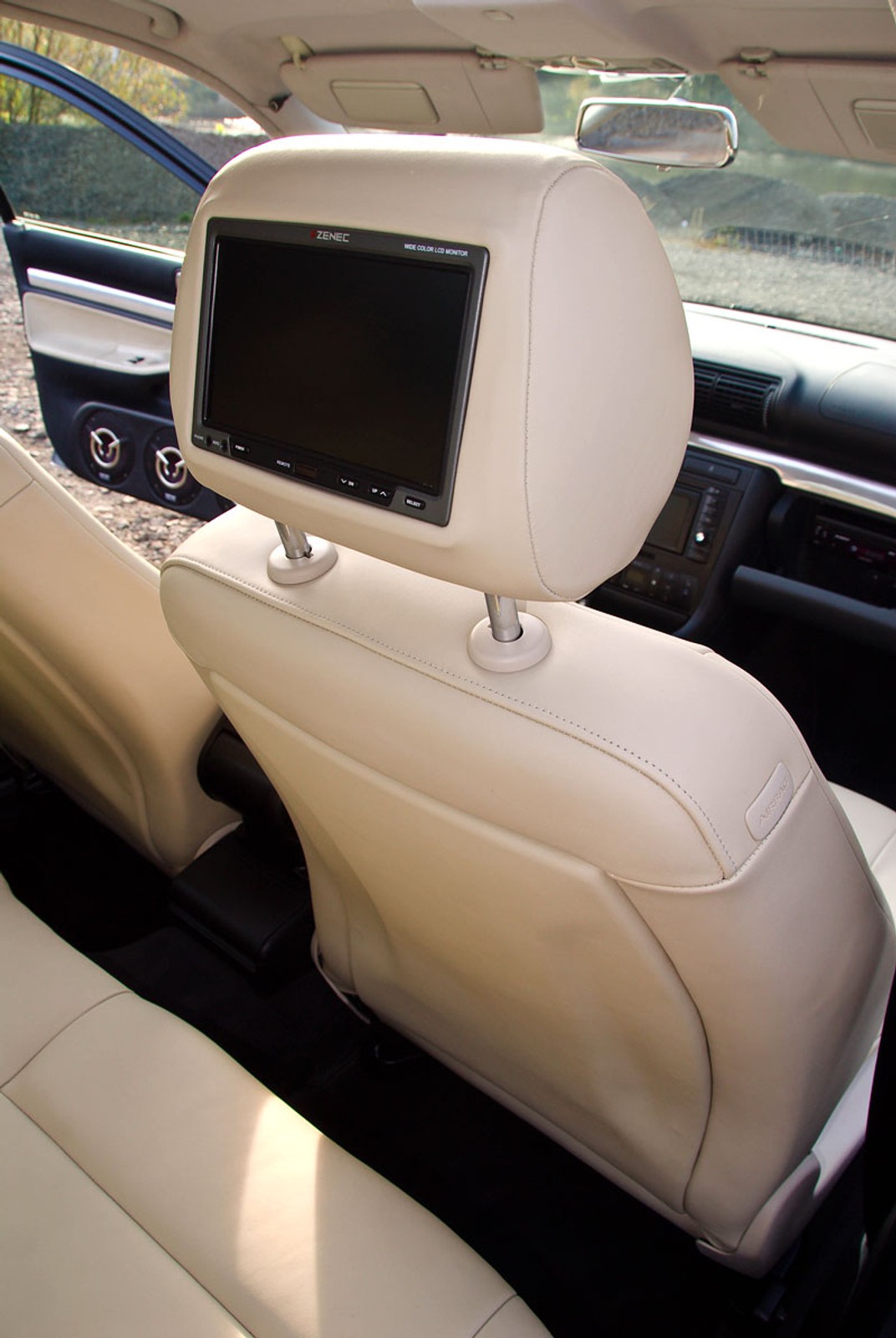 Garaż tunera: Audi A4 – dama w czerni