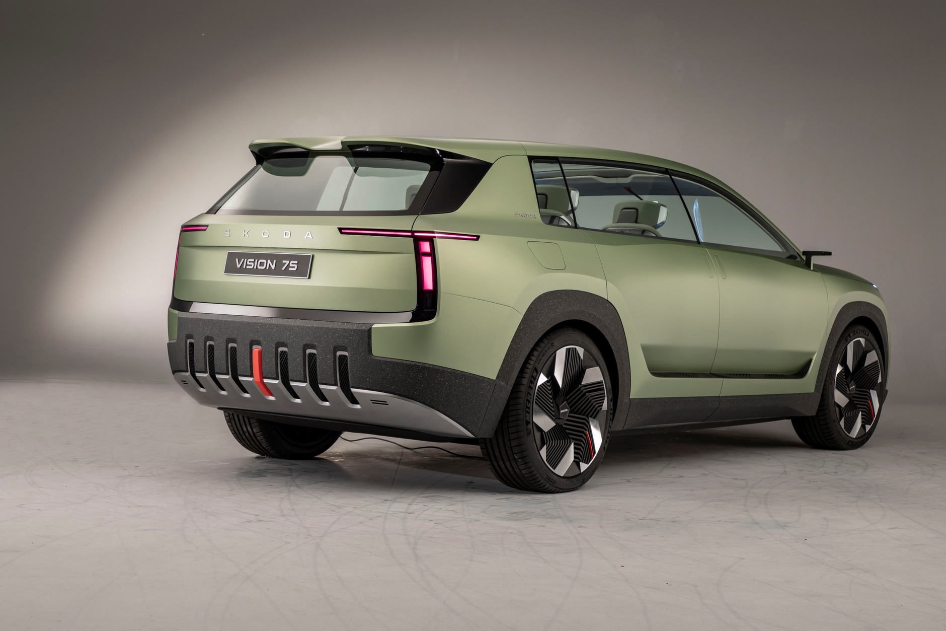 Skoda Vision 7S