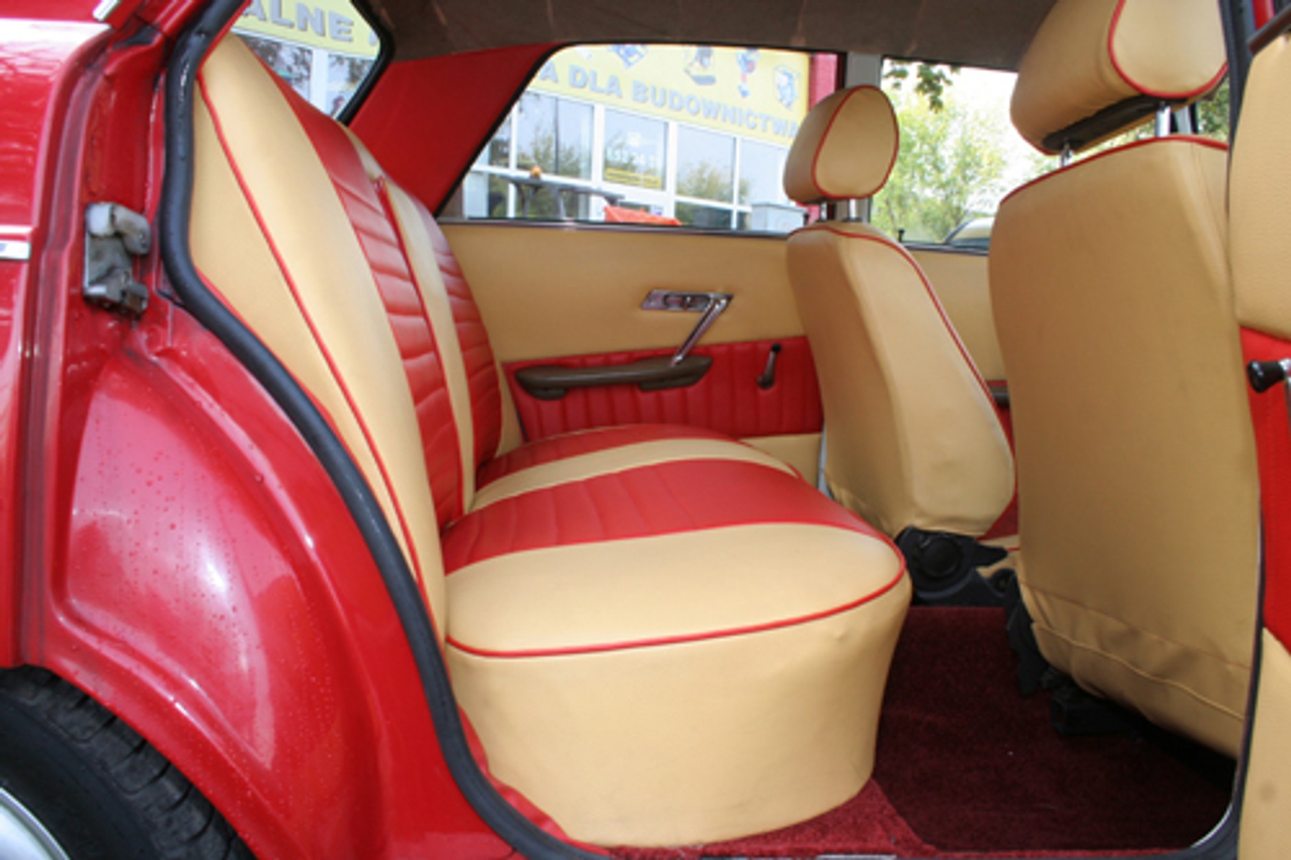 Peugeot 404 - Z włoskimi korzeniami