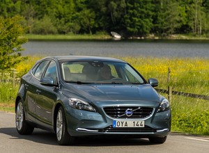 Tańsze Volvo V40