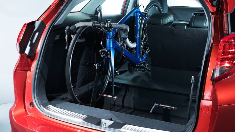 Honda Civic Tourer z uchwytem na rowery