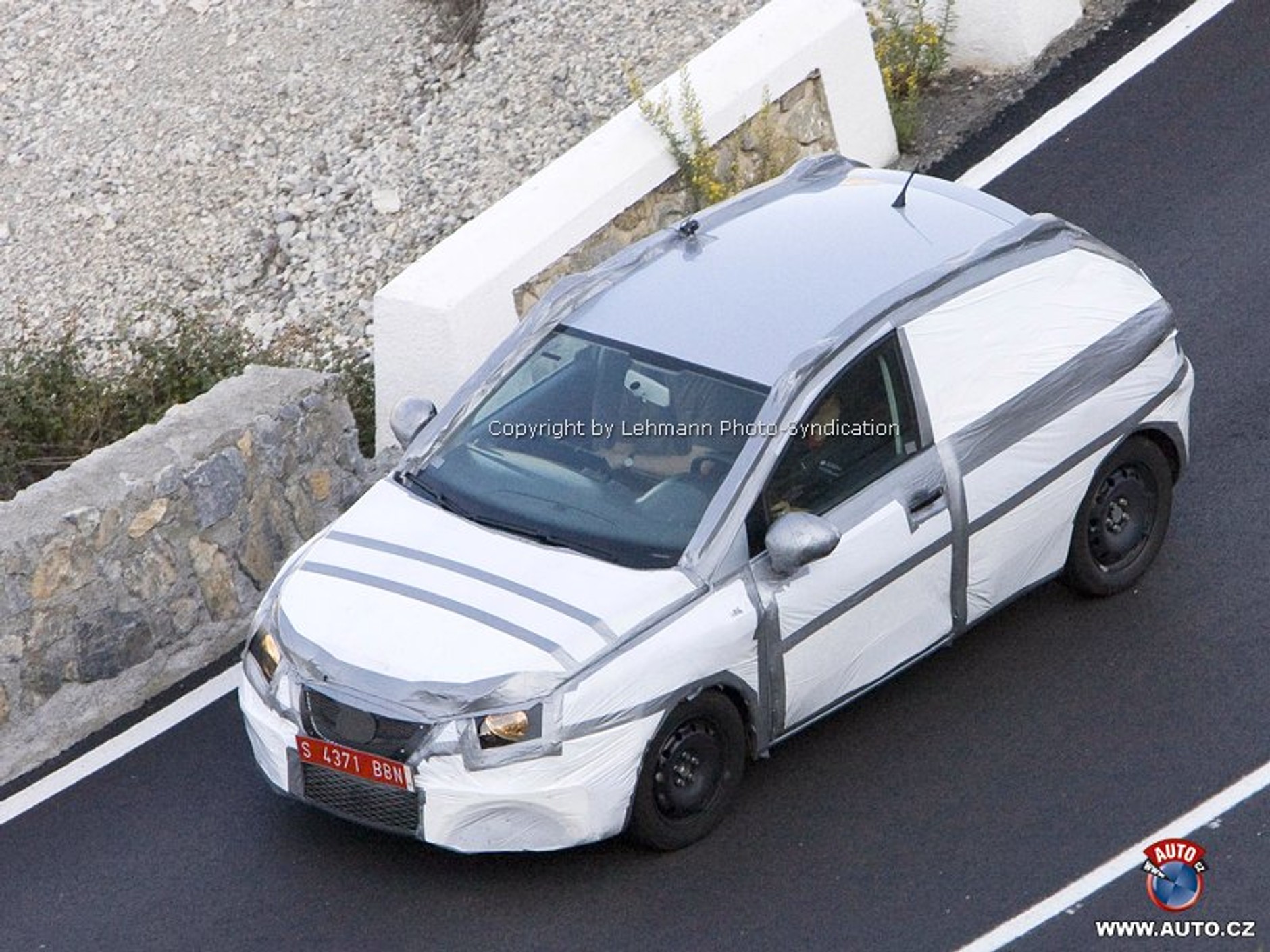 Zdjęcia szpiegowskie: Seat Ibiza już w drodze