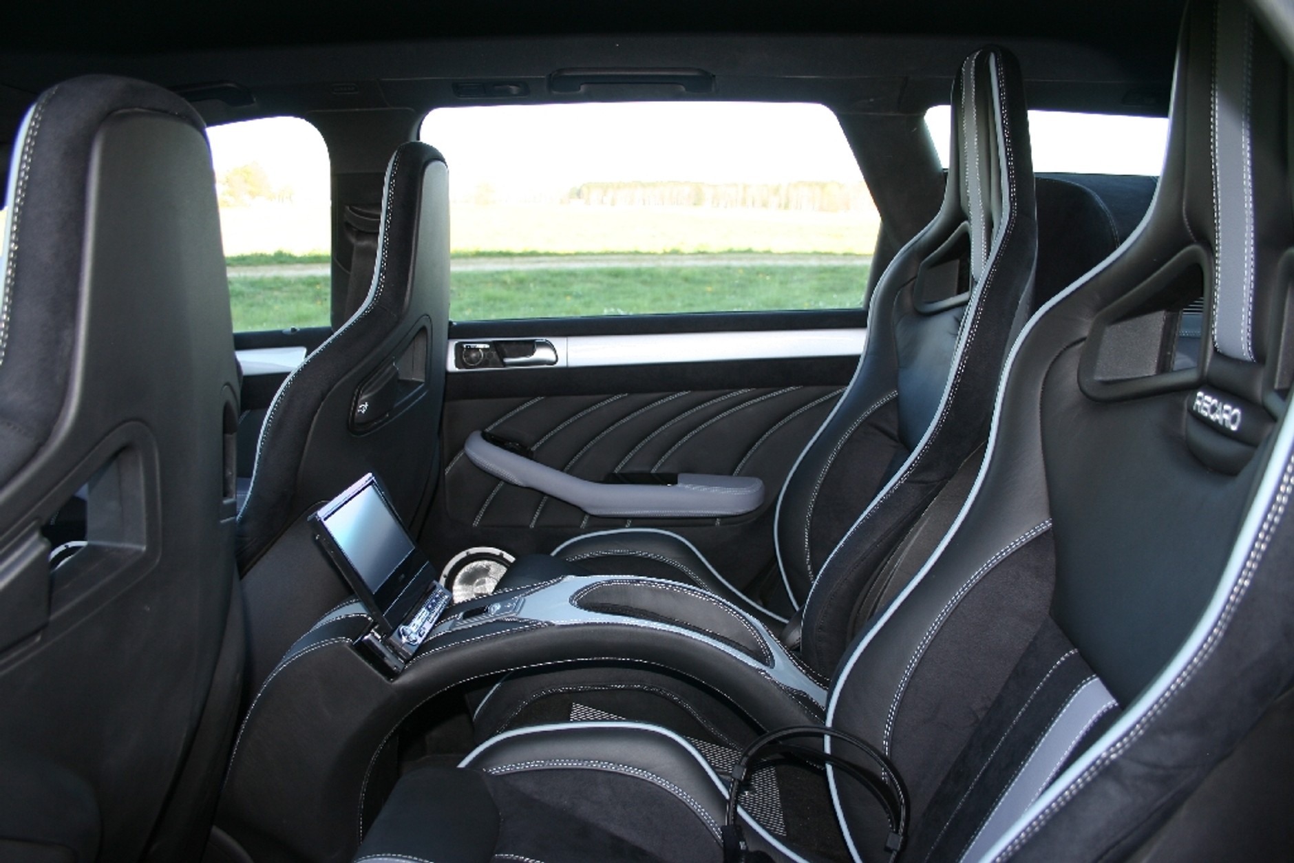 Audi A6 z systemem Clariona