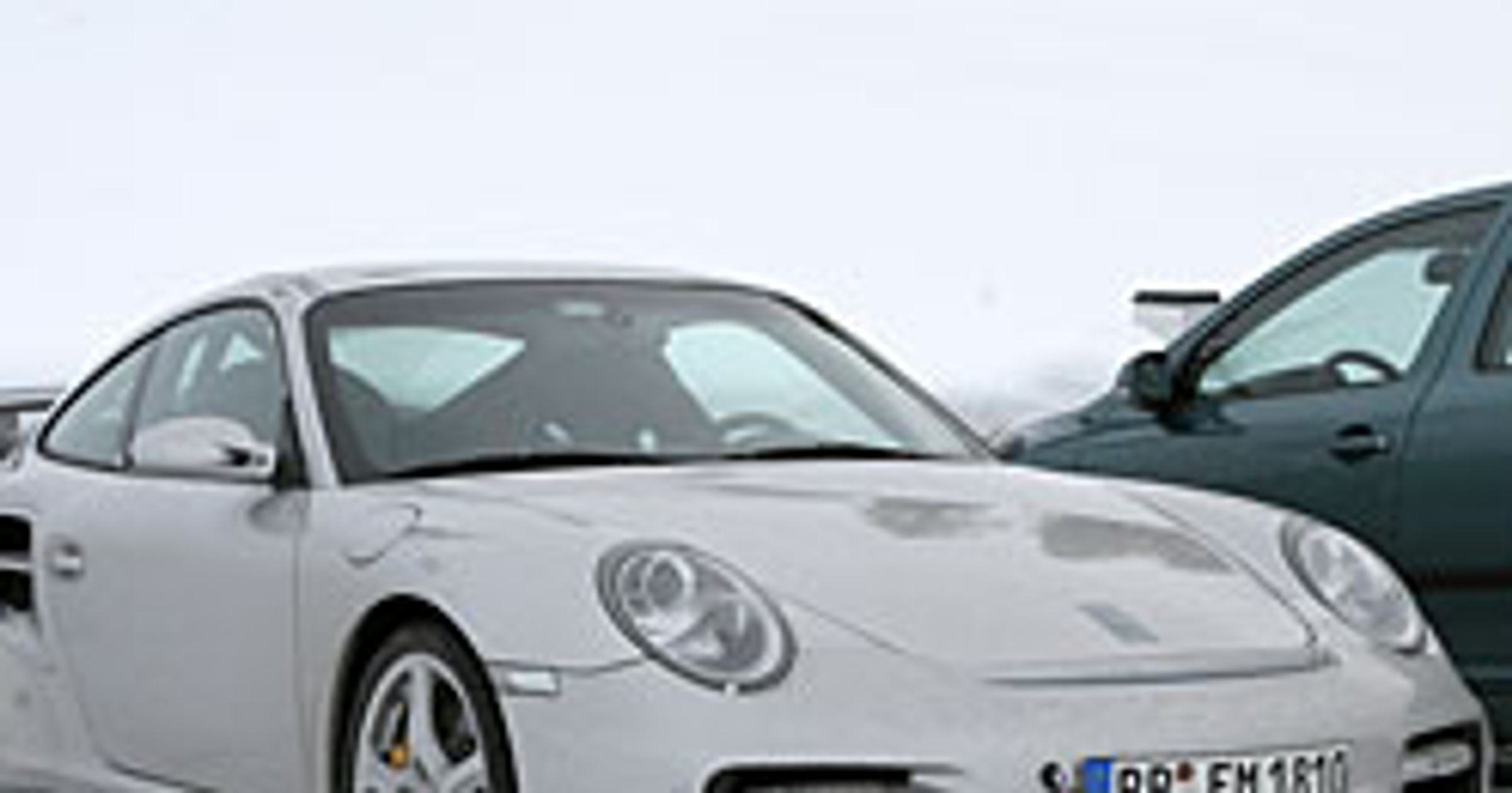 Zdjęcia szpiegowskie: nowe Porsche 911 GT2