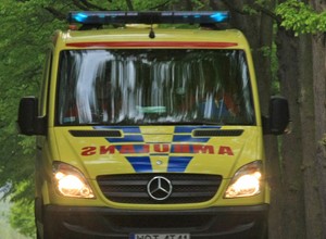 Ambulanse tylko w jednym, żółtym kolorze. Rząd zmienia przepisy