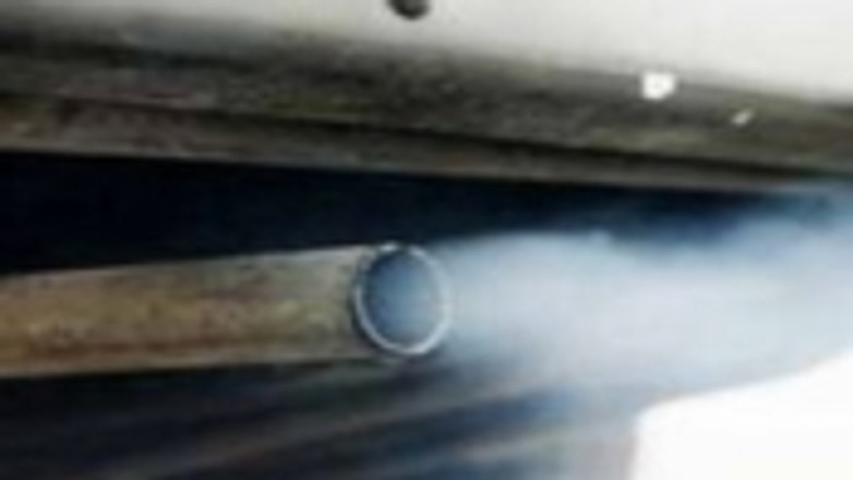 Raport: samochody nieprzyjazne środowisku