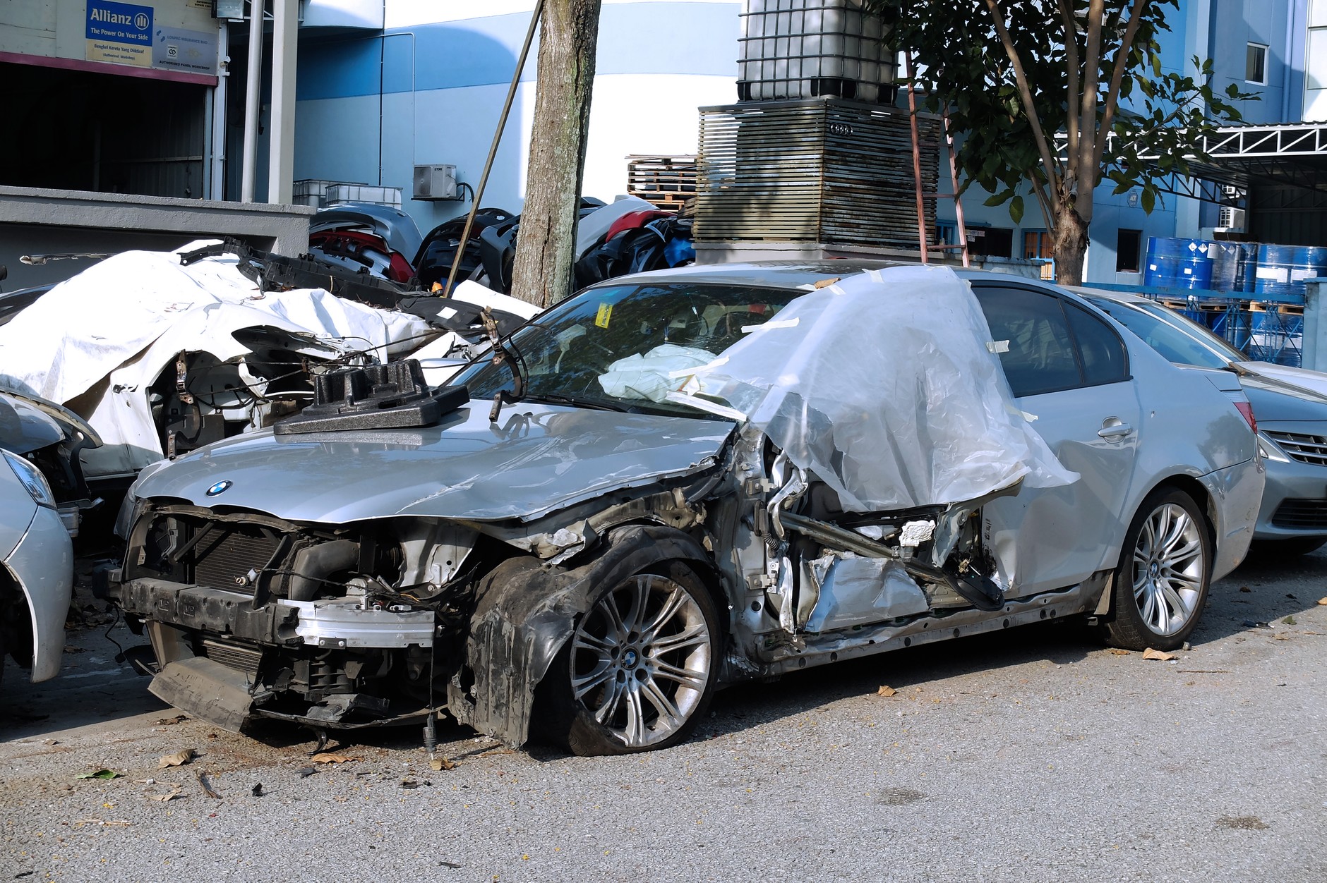 Rozbite BMW – im nowsze auta, tym wyższe koszty napraw