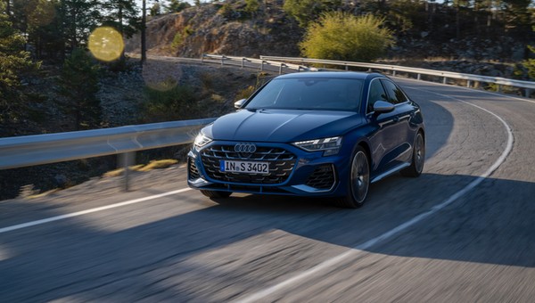 Nowe Audi S3 bez tajemnic. Daje bawić się światłami i latać bokiem