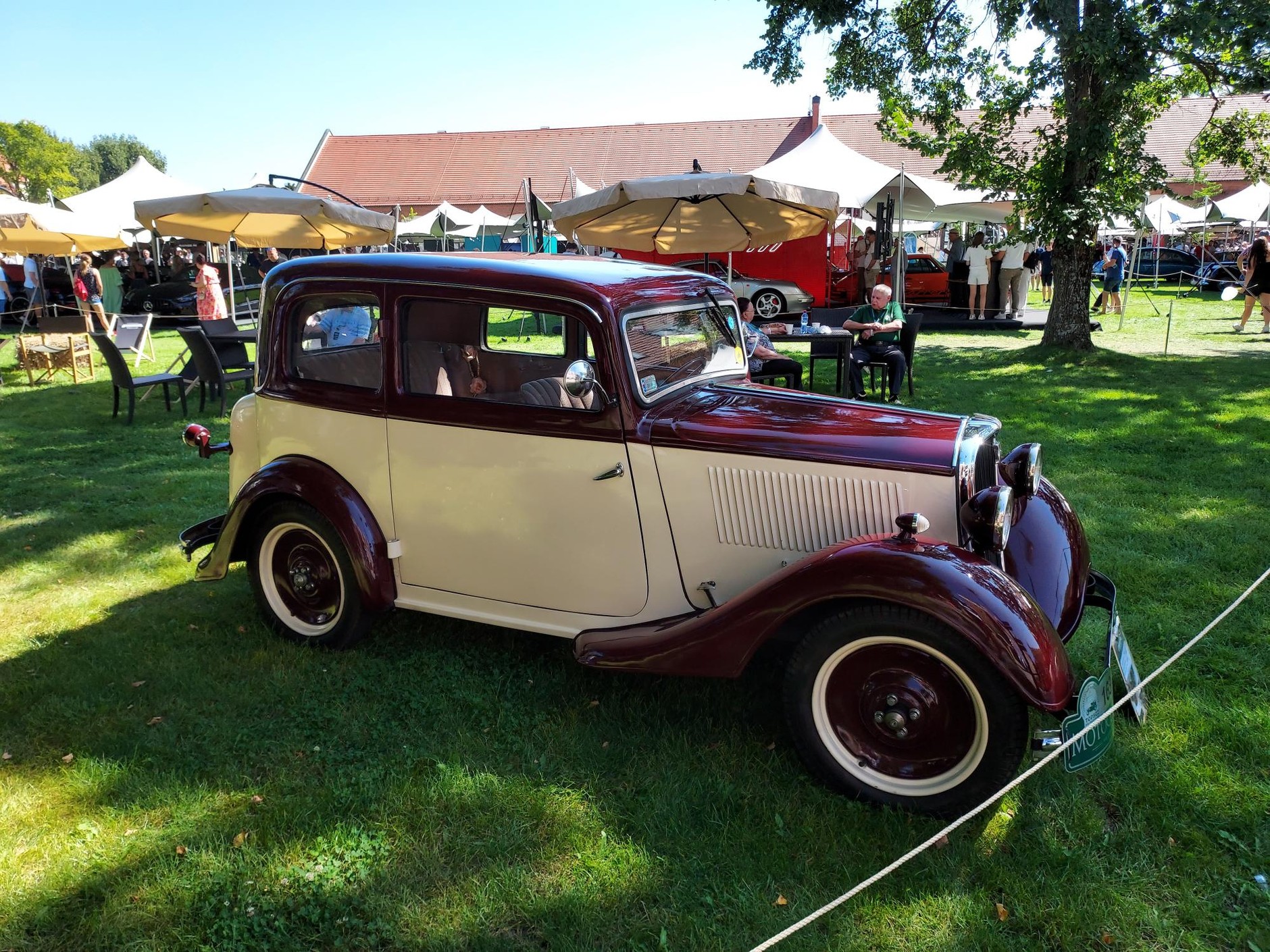 Klasyczne pojazdy na zamku Topacz 2024