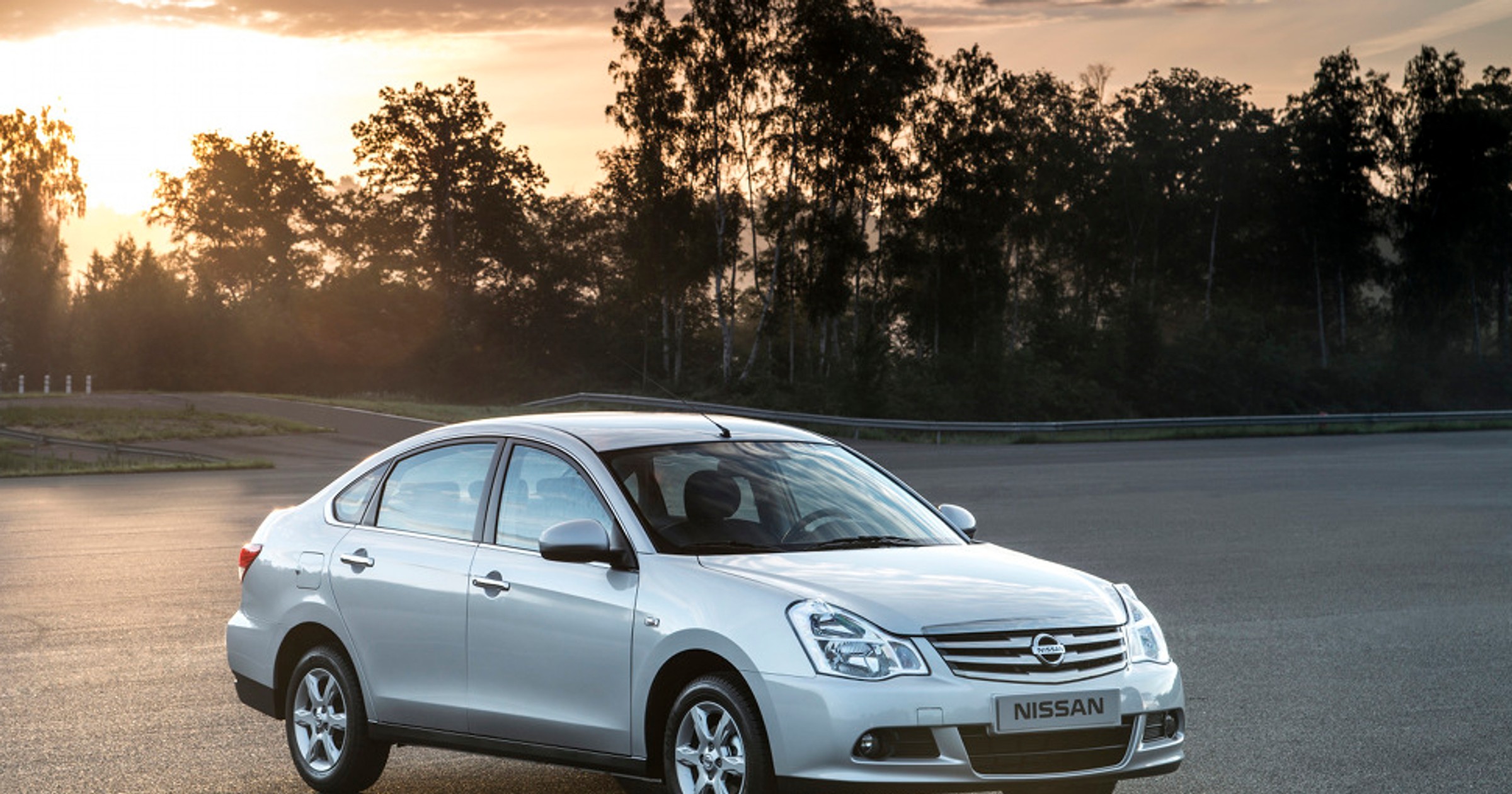 Moskwa 2012: nowy Nissan Almera