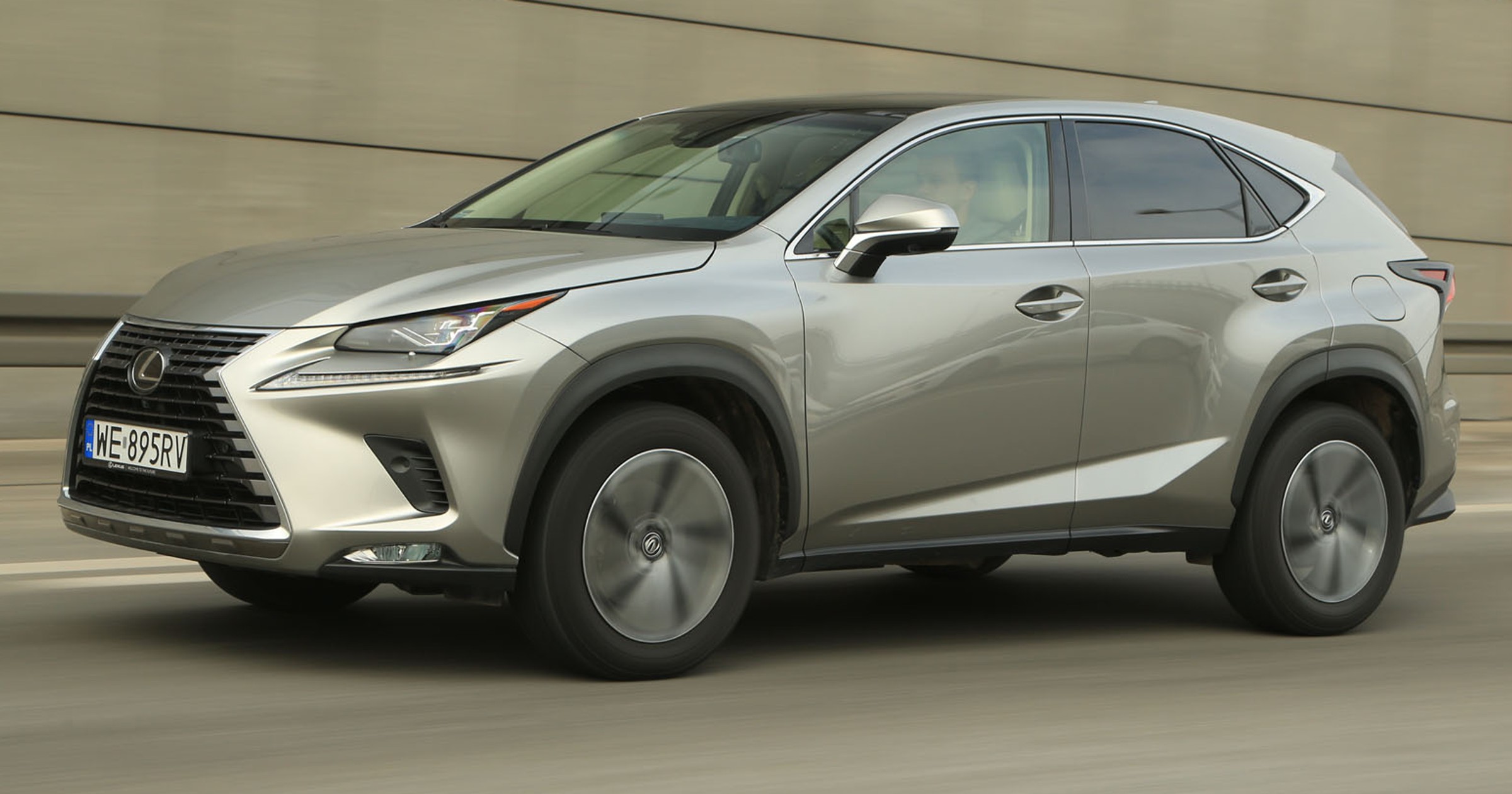 Lexus NX 300 AWD - mocny i komfortowy