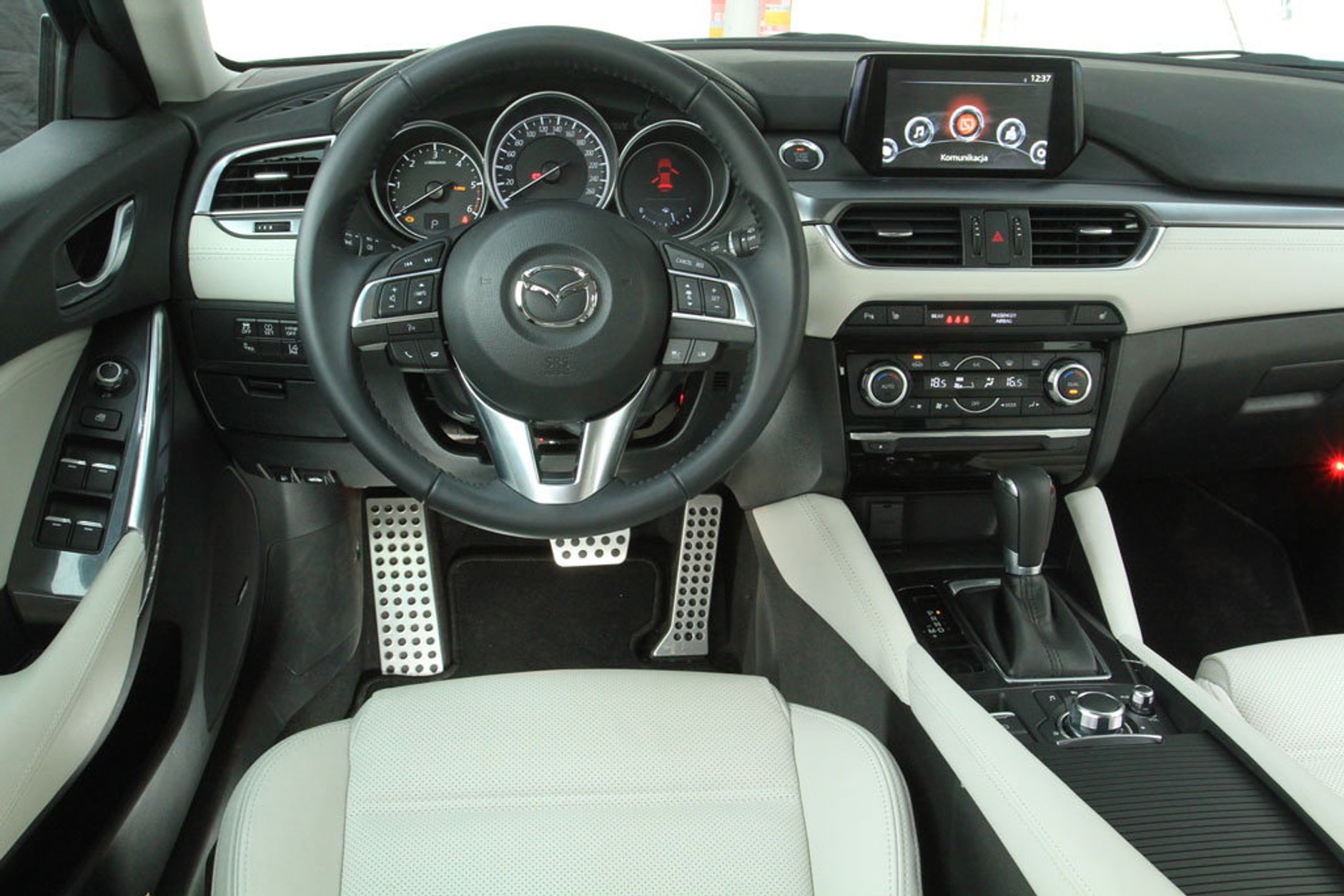 Test Mazdy 6 2.2 Skysctiv-D 4x4 - Na każdą drogę i pogodę