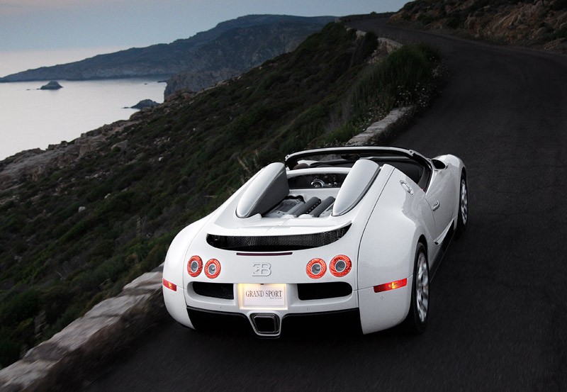 Bugatti Veyron 16.4 Grand Sport: 360 km/h w kabriolecie (wideo)