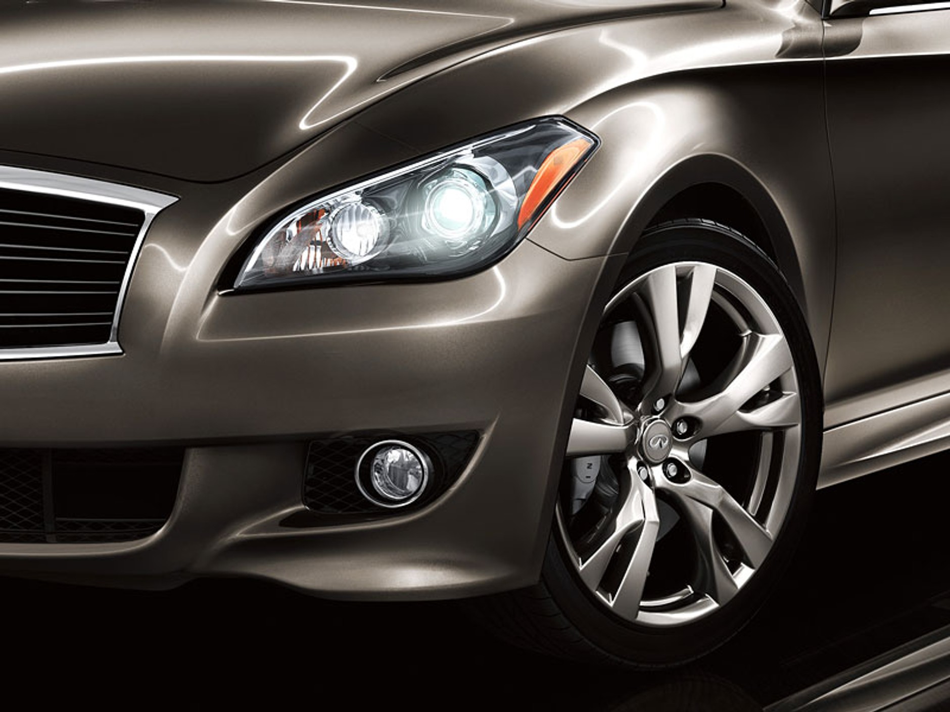 Infiniti M: wirtualna premiera nowego modelu