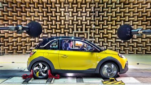 Opel Adam z systemem audio Infinity. Bagażnik mniejszy o 100 litrów!