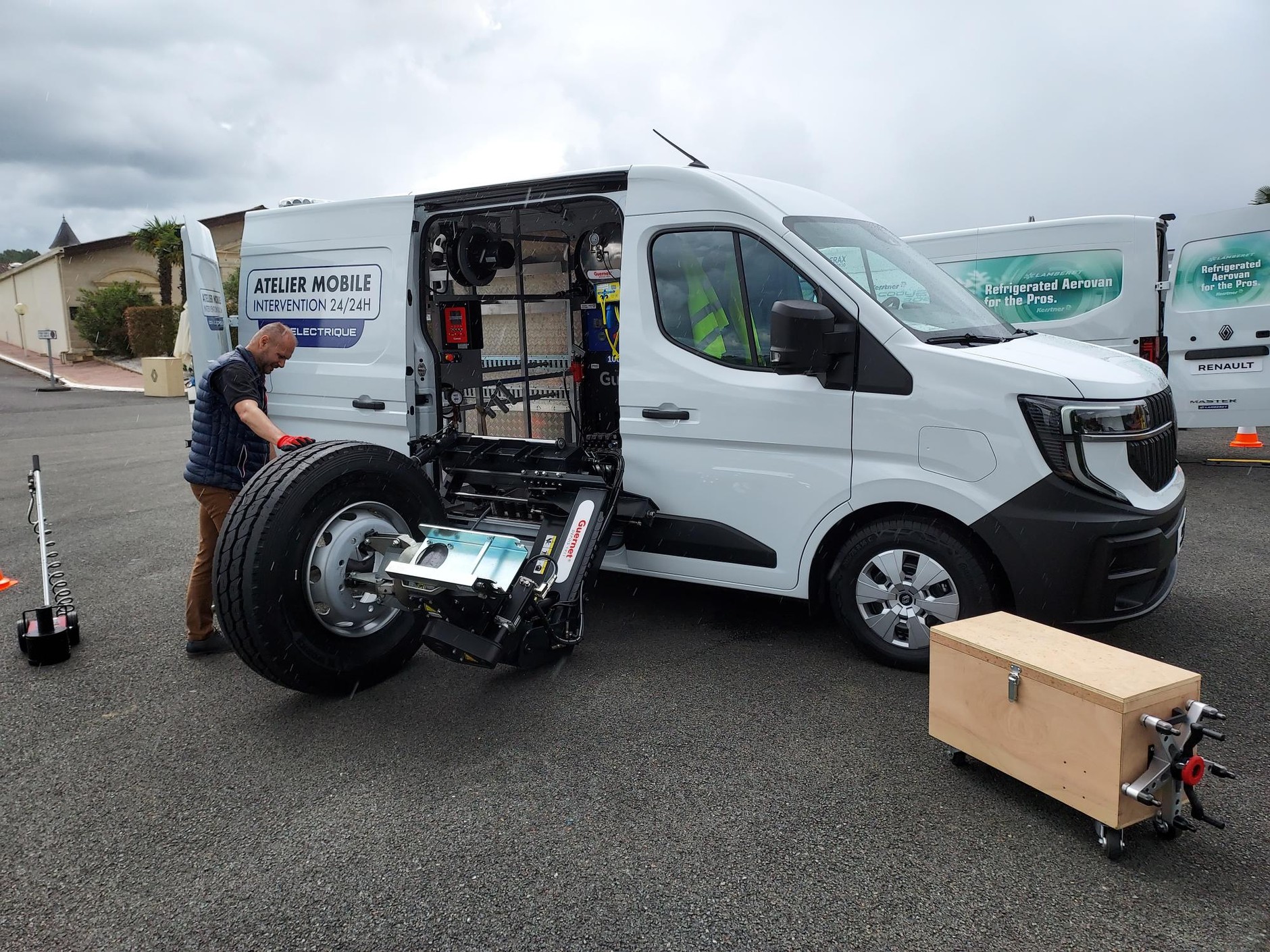 Nowy Renault Master – mobilny warsztat