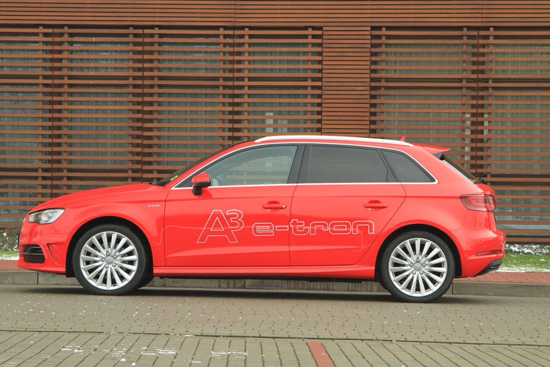 Audi A3 e-tron - To auto nie lubi zimna