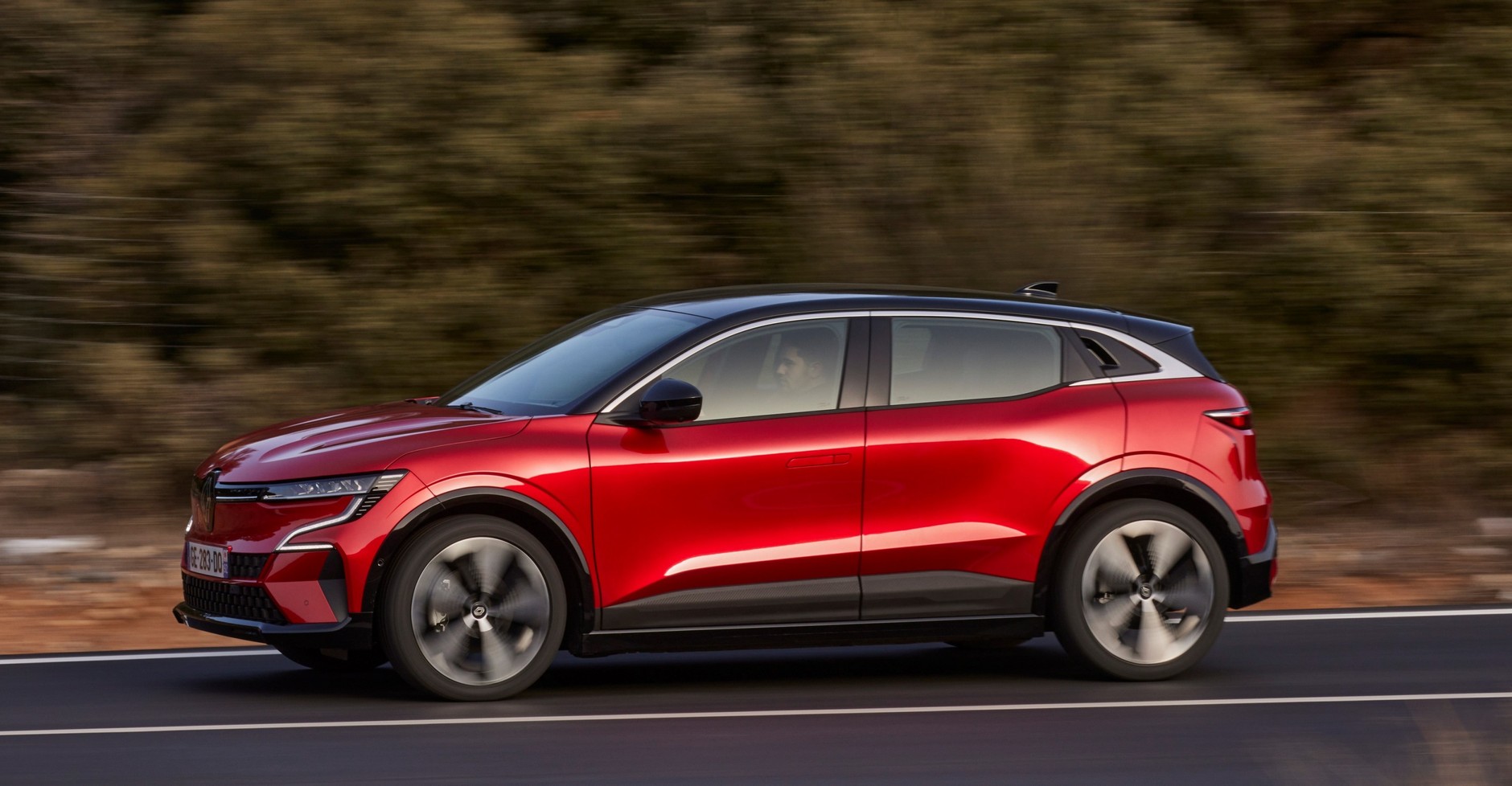 Renault Megane E-Tech 220 KM - zasięg na autostradzie 268 km