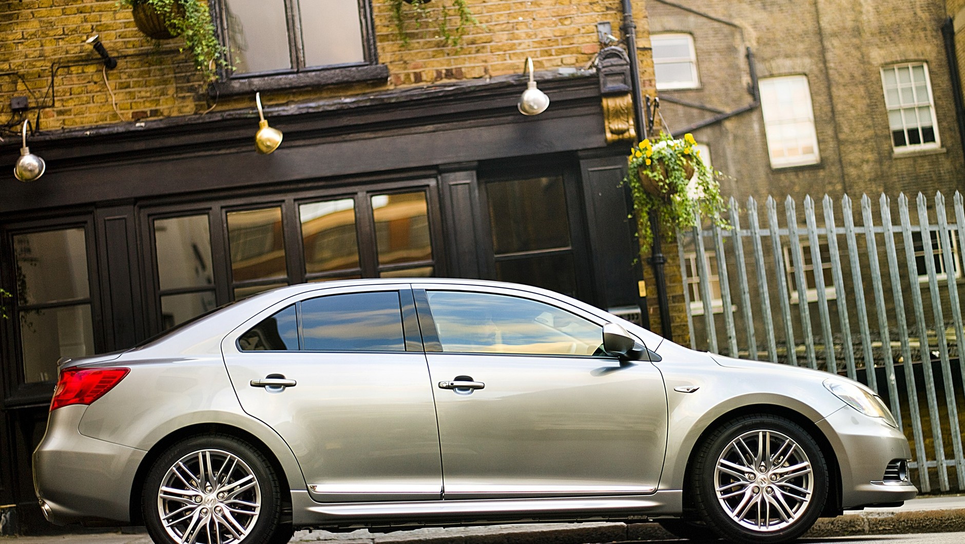 Suzuki Kizashi (seryjne)