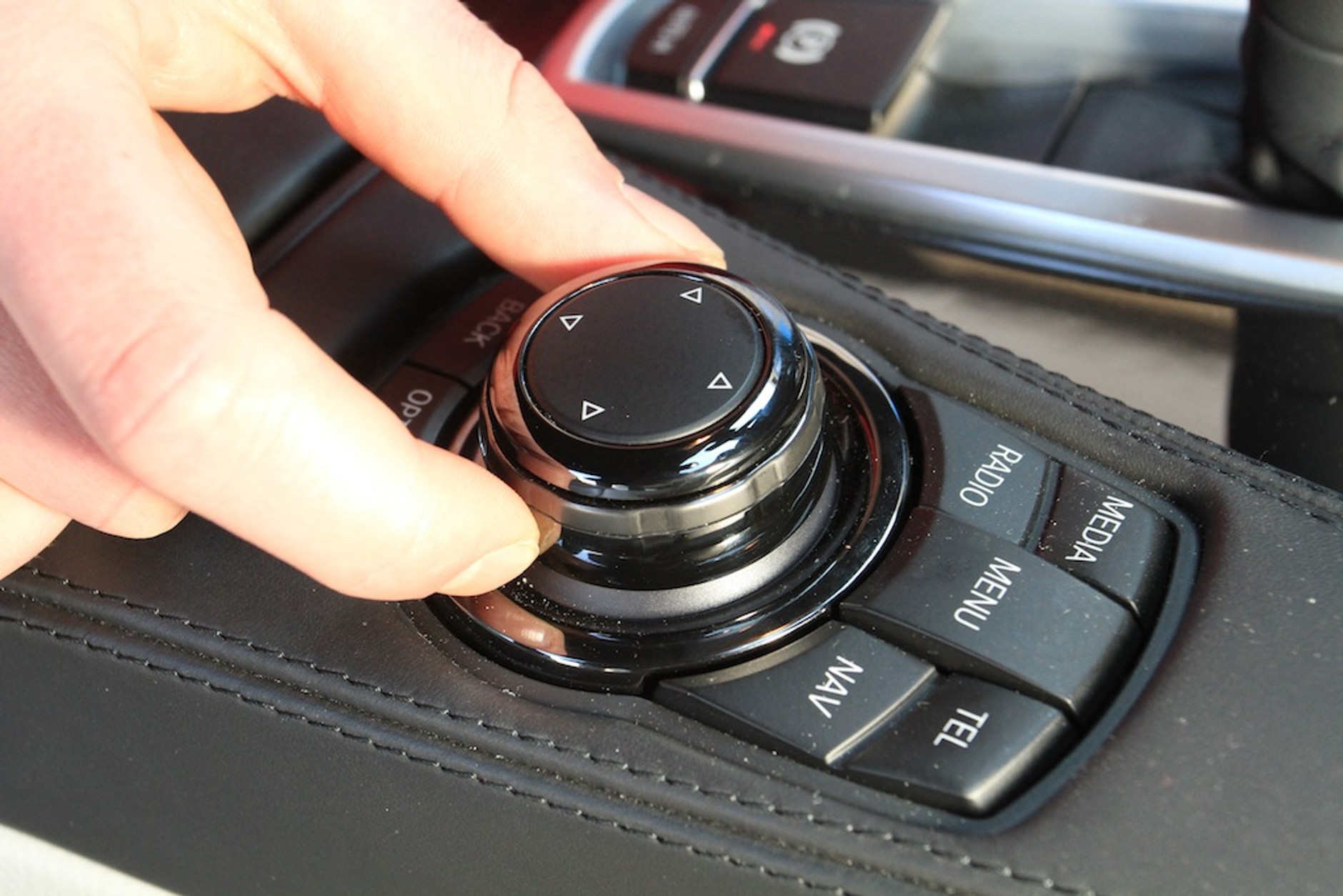 BMW 650i Gran Coupe – pokrętło ustawień auta, nawigacji i osprzętu