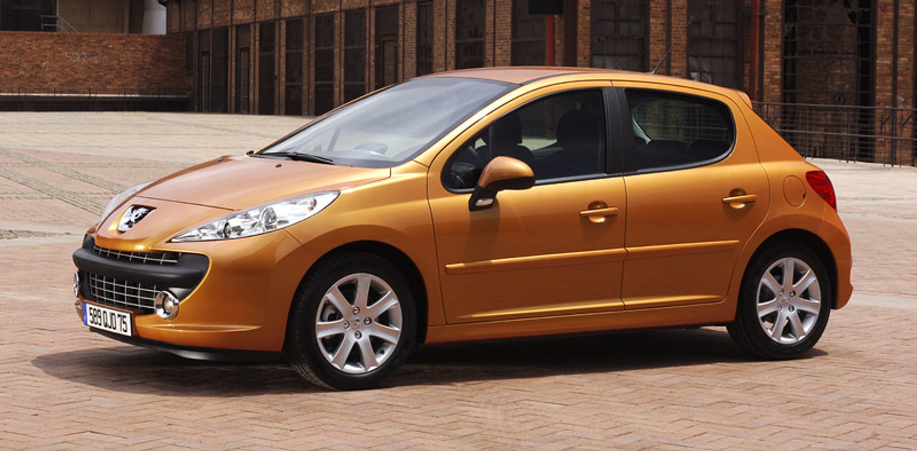 Sprzedaż w Europie 2008: Peugeot liderem w klasie małych samochodów