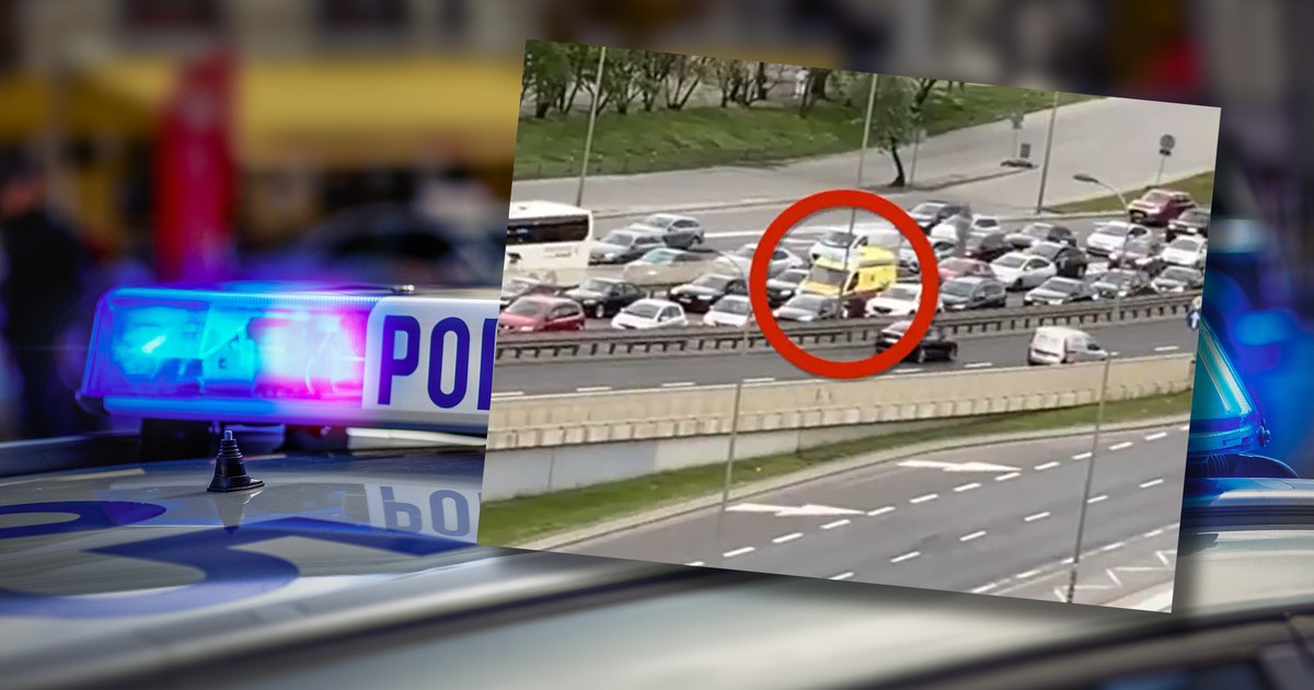 Policjanci opublikowali film z monitoringu, pokazujący karetkę przeciskającą się w korku stworzonym przez Ostatnie Pokolenie