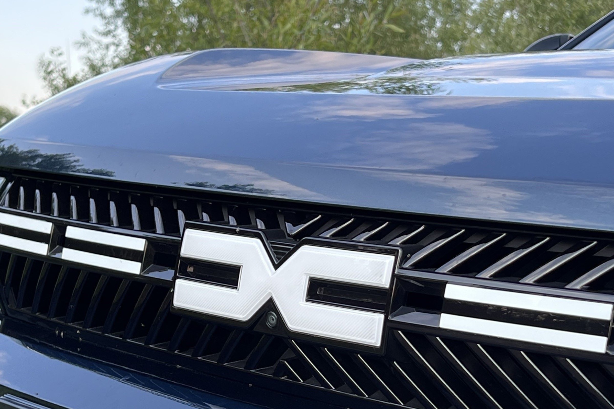 Dacia sprzedała w Polsce więcej samochodów osobowych niż Renault. Znamy wyniki za 2025 r.