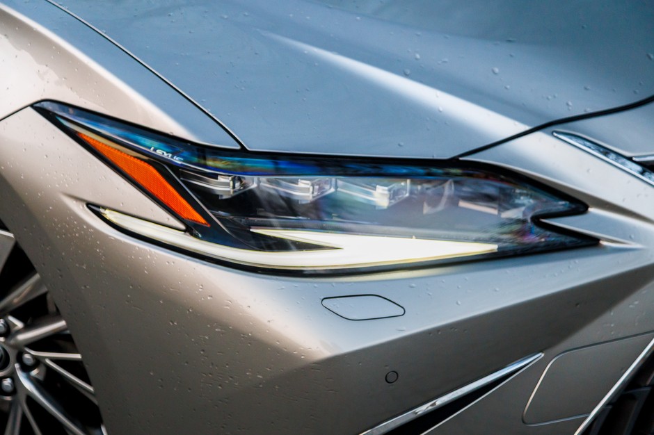 2024 Lexus ES300h