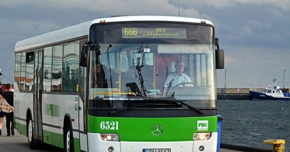 Linia 666 prowadząca na Hel z PKS Gdynia